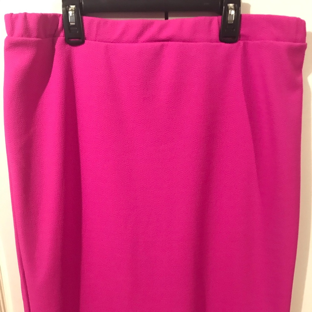 Beautiful Pink MOA Pencil Skirt